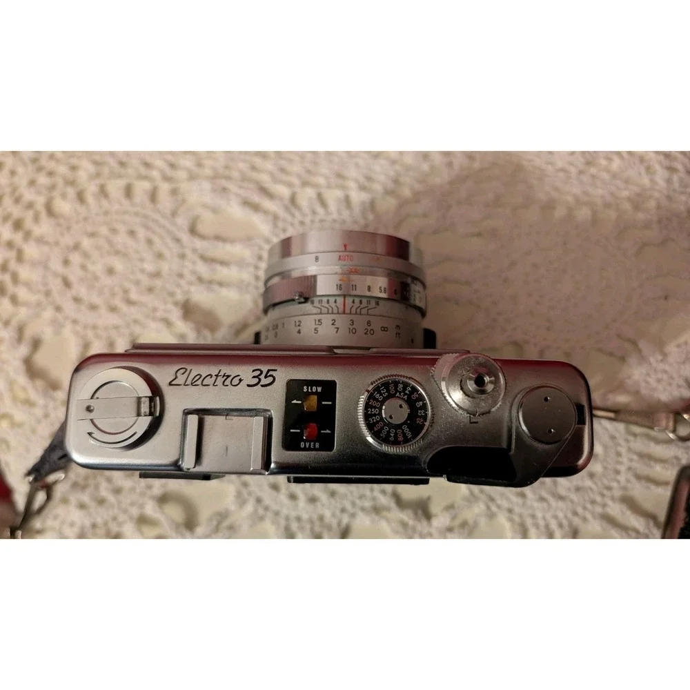 YASHICA ELECTRO 35 GS RANGEFINDER POINT/ SHOOT FILM CAMERA & CASE 35mm UNTESTED